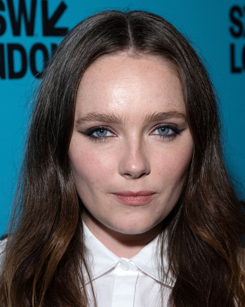 fall makeup trends 2025 tightlined eyes